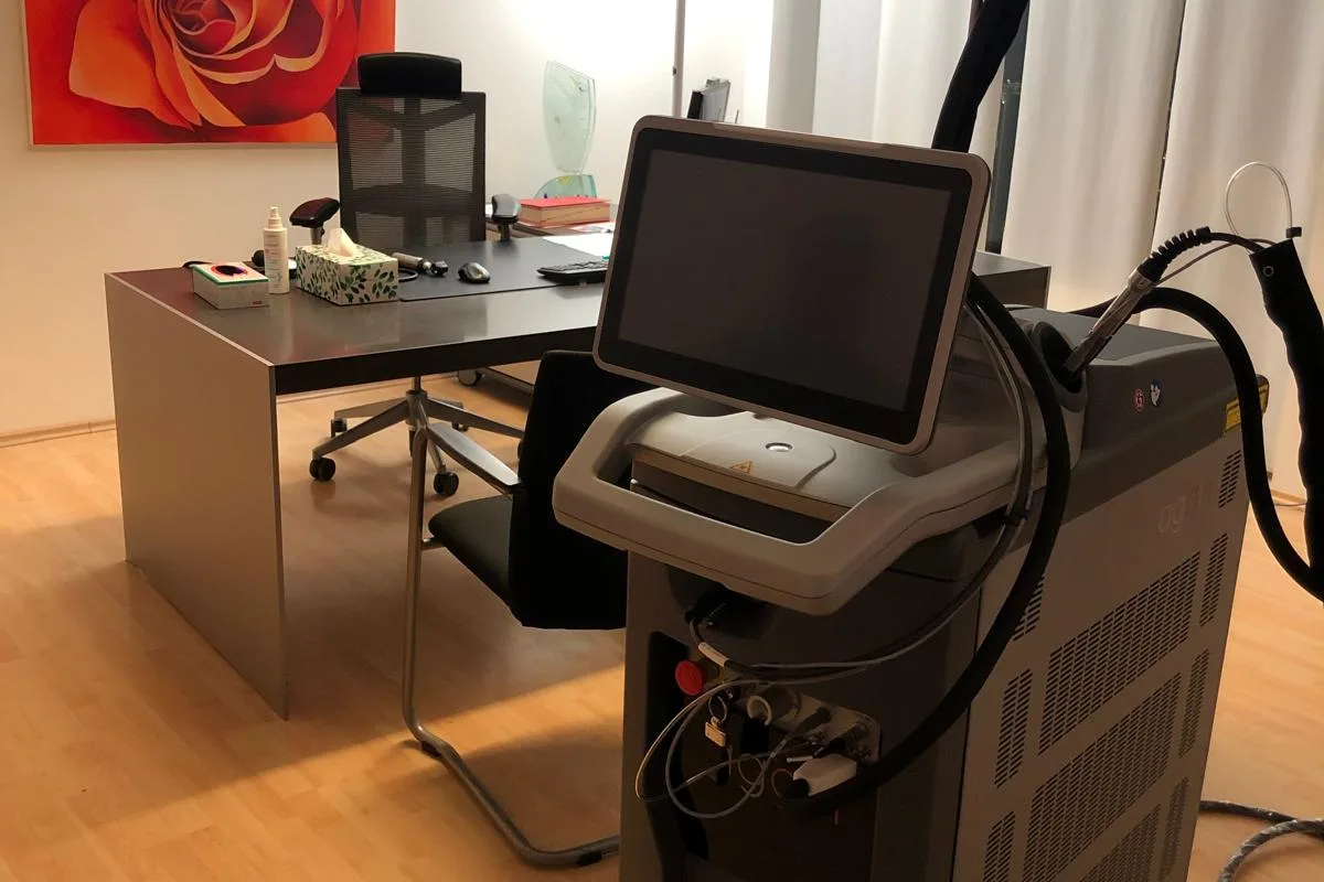 The practice's laser device in the treatment room